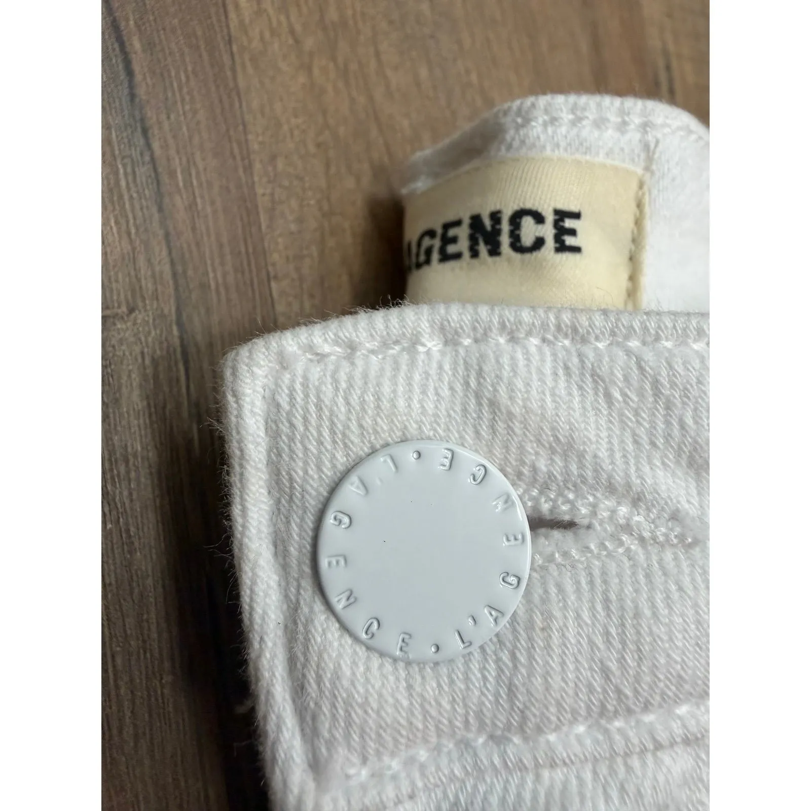 L'AGENCE Mira Ultra High Rise White‎ Flare Jeans Size 28 Made in USA - Image 6