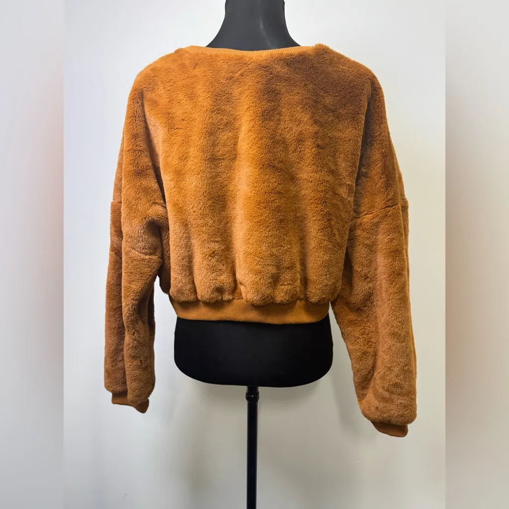 HYFVE Teddy Fleece Cropped Sweatshirt – Size L - Image 5