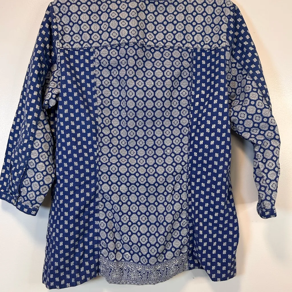 Orvis Navy and White Geometric Print Button Down 3/4 sleeve Women’s Medium - Image 4