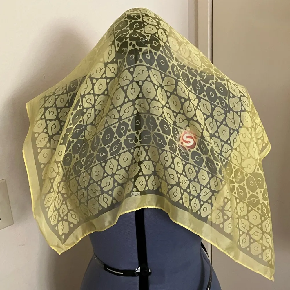 Vintage Yellow Neck Scarf / Headscarf - Image 6