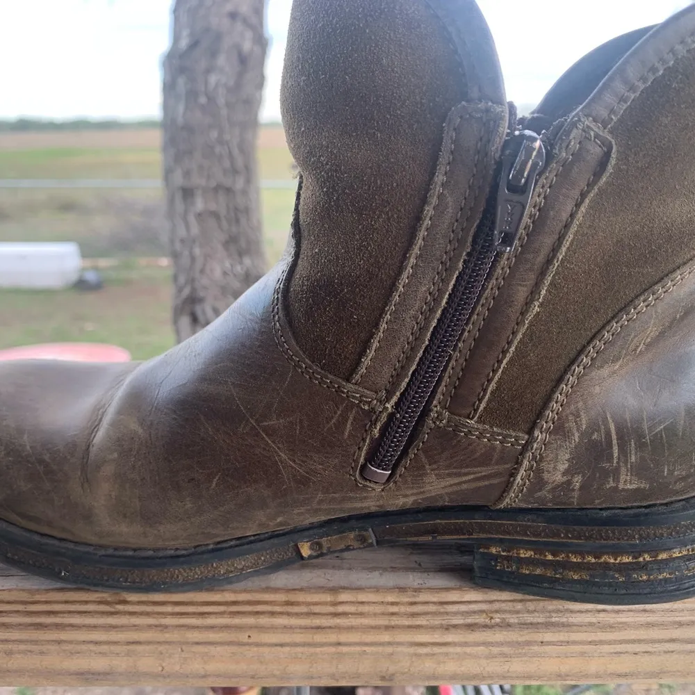 Bos. & Co. Army Green Booties 694 Size 9.5 - Image 6