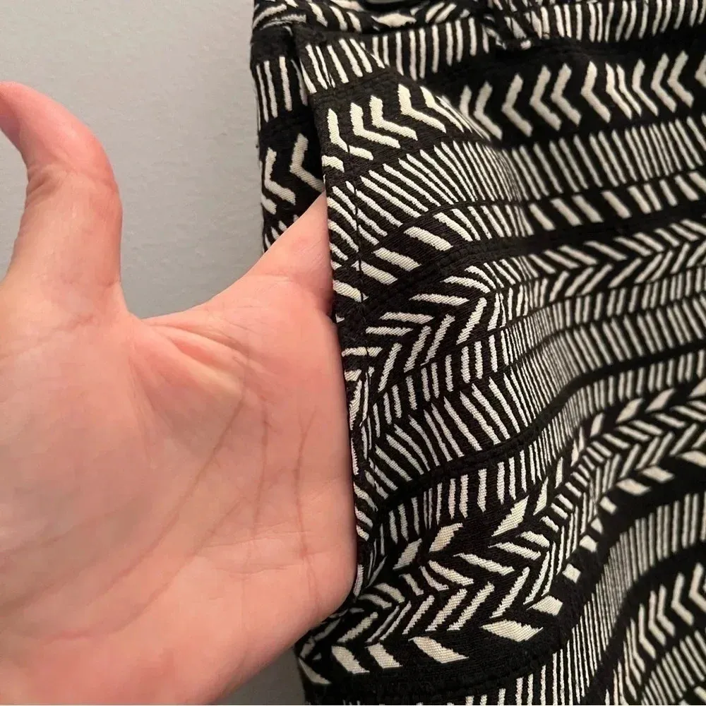 Maeve Anthropologie Skirt size 2 Black White Button‎ Front Field Notes Work - Image 5