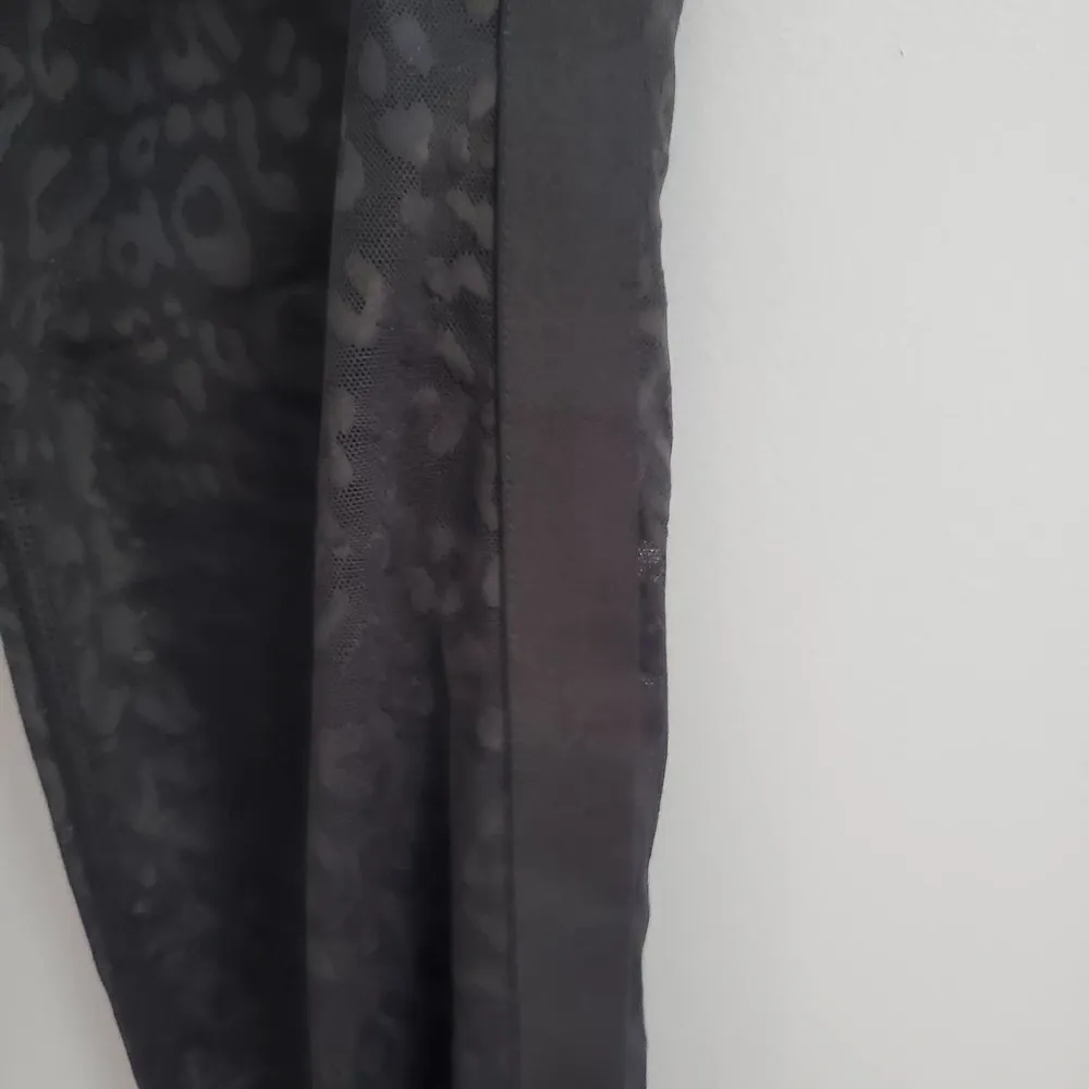 Victoria's Secret Black Performance Sheer Crop Top Sports Bra Leggings Set S 7/8 - Image 10