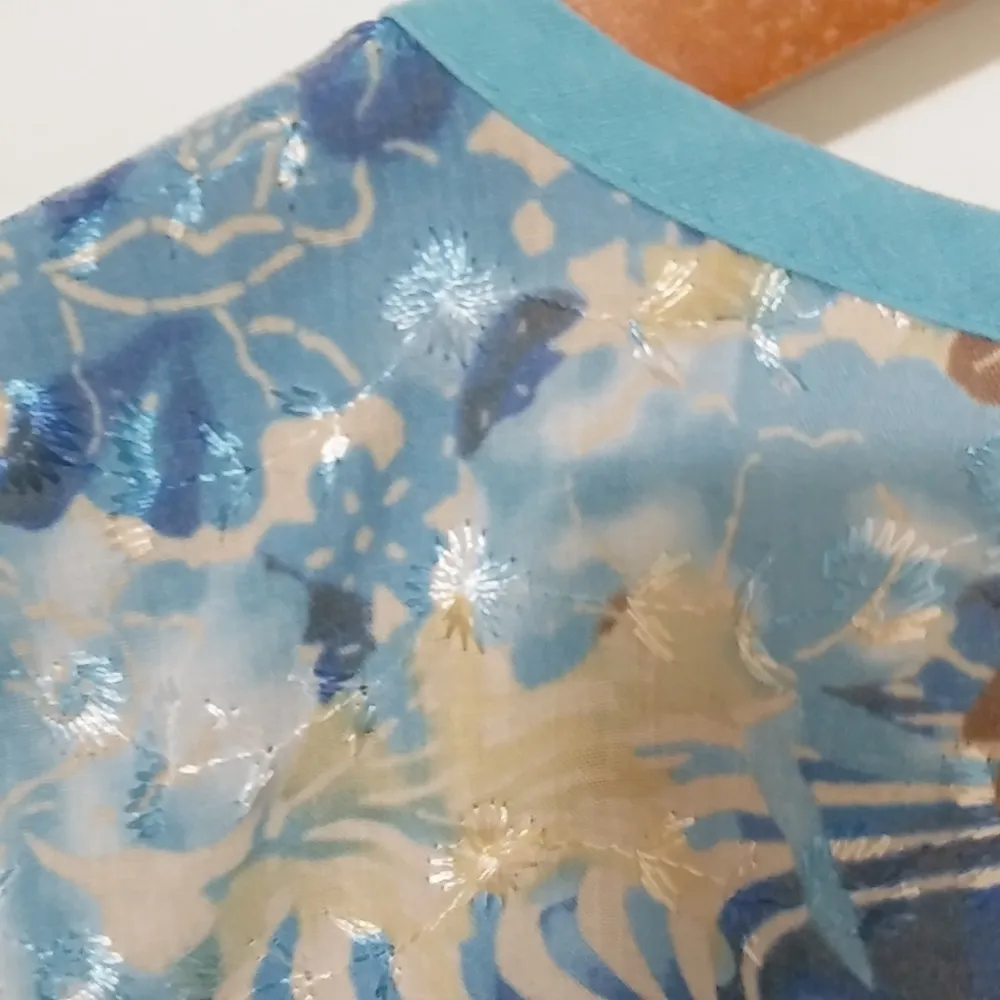 Elan L Blue Brown Pocketed Pullover Scrub Top - Image 9