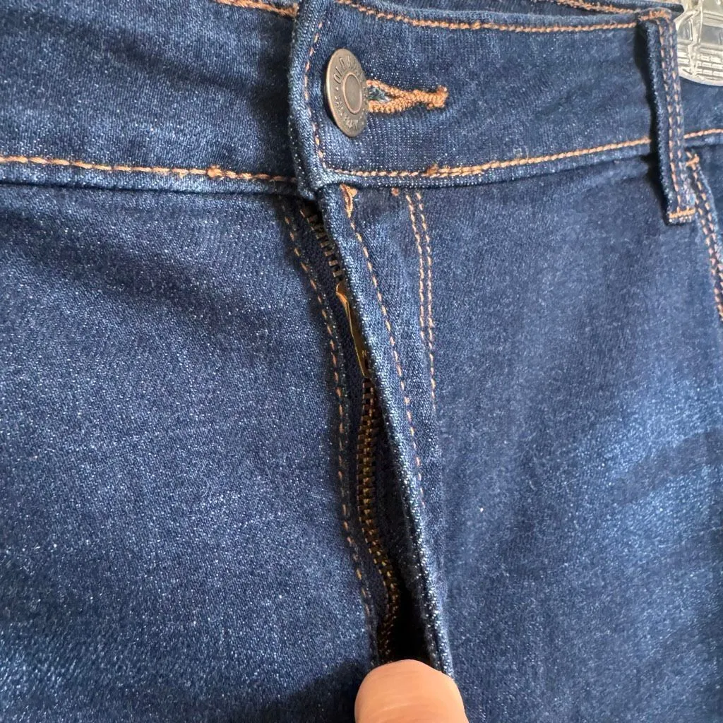 Old Navy High-Waisted Wow Jean Bermuda Shorts Dark Wash 9" Inseam Size 18 - Image 5