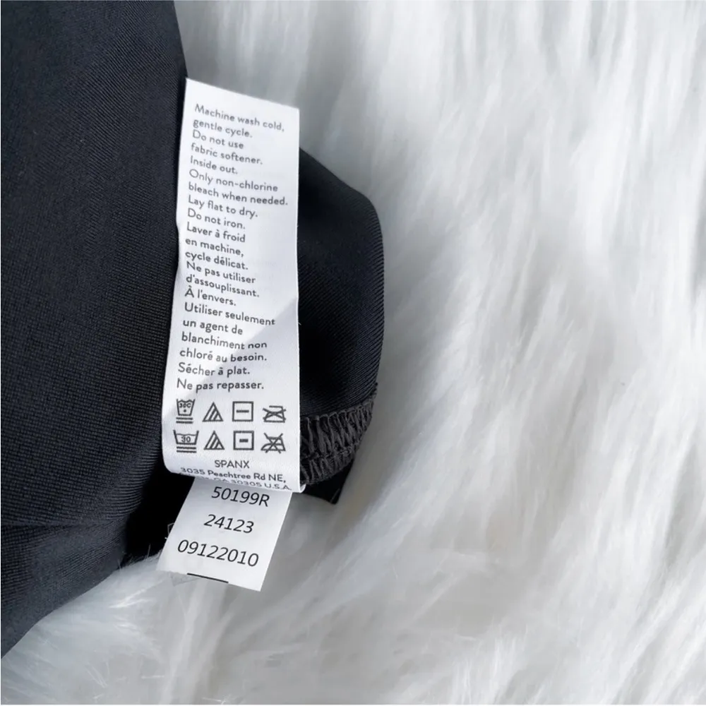 Spanx Faux Leather Printed Bike Short Leopard Shine Animal Print Size XS - Image 5