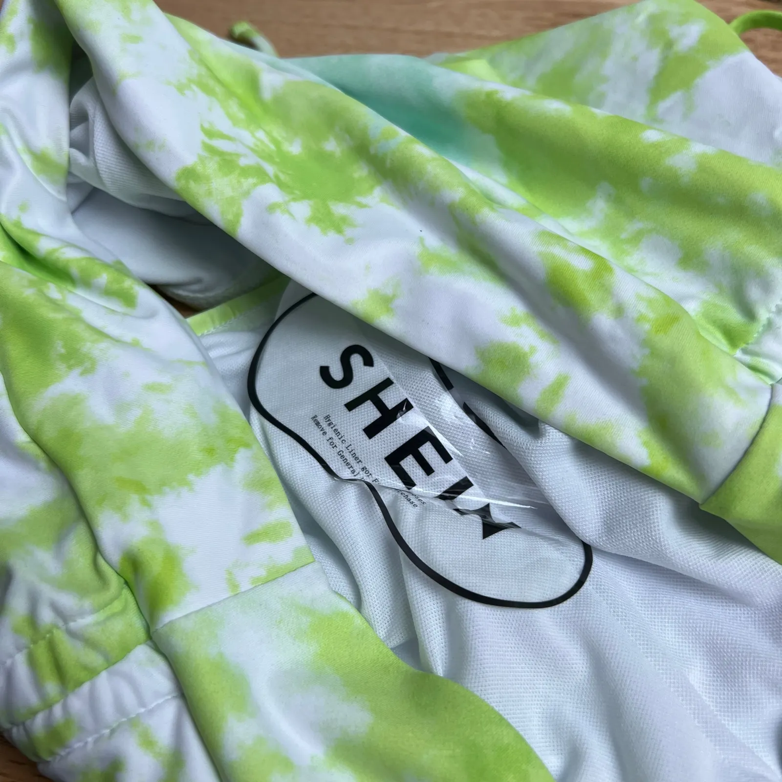 SHEIN Women's Neon Yellow-Green Swim Shorts - Size Medium - NWT - Image 5