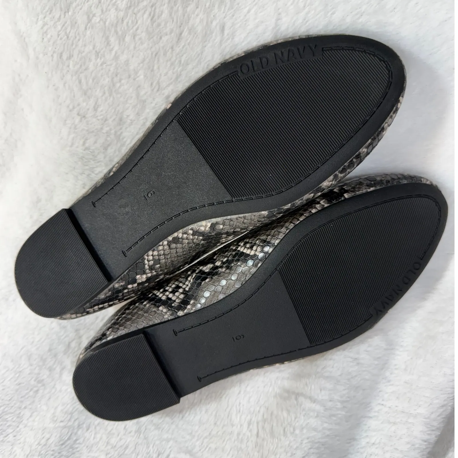 Old Navy 6 Flats Snakeskin Black Faux-Leather Almond Toe Ballet Comfort Office - Image 4