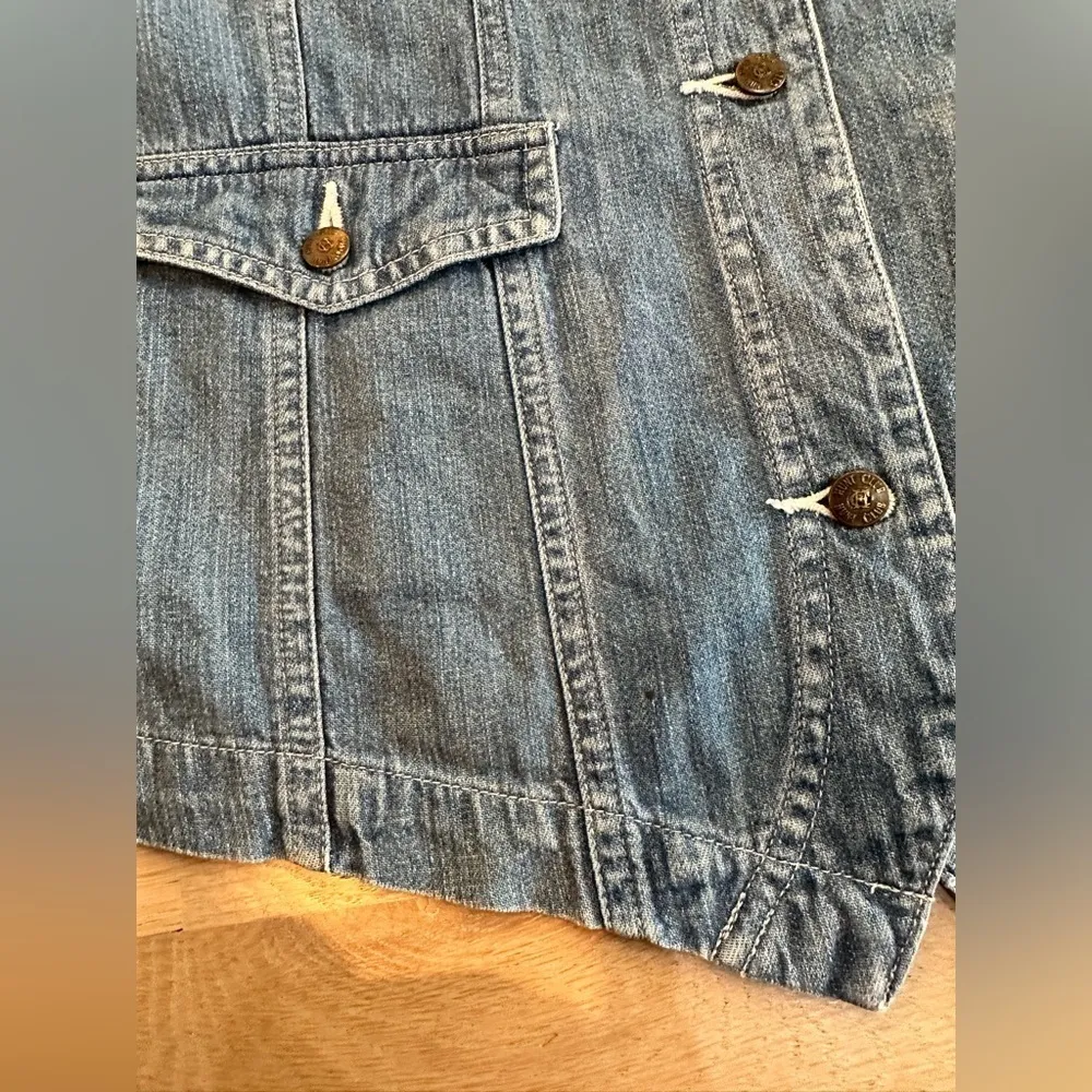 Hunt club VTG blue denim button down sleeveless western shirt vest size medium - Image 3