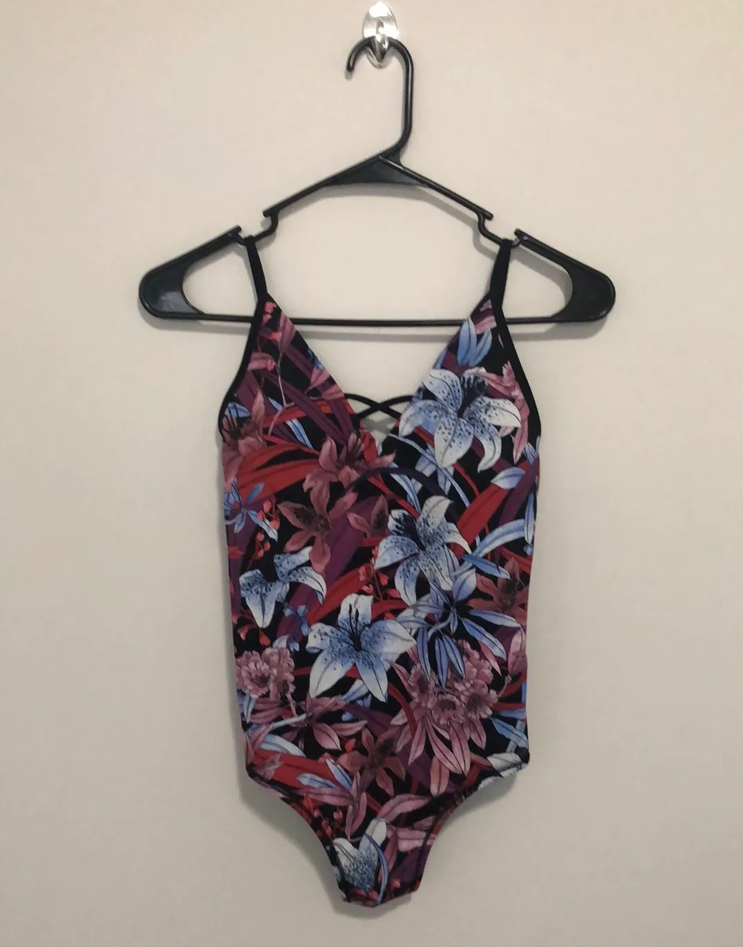 Lululemon Shoreline One Piece Lush Lillies Multi 6 - Image 4