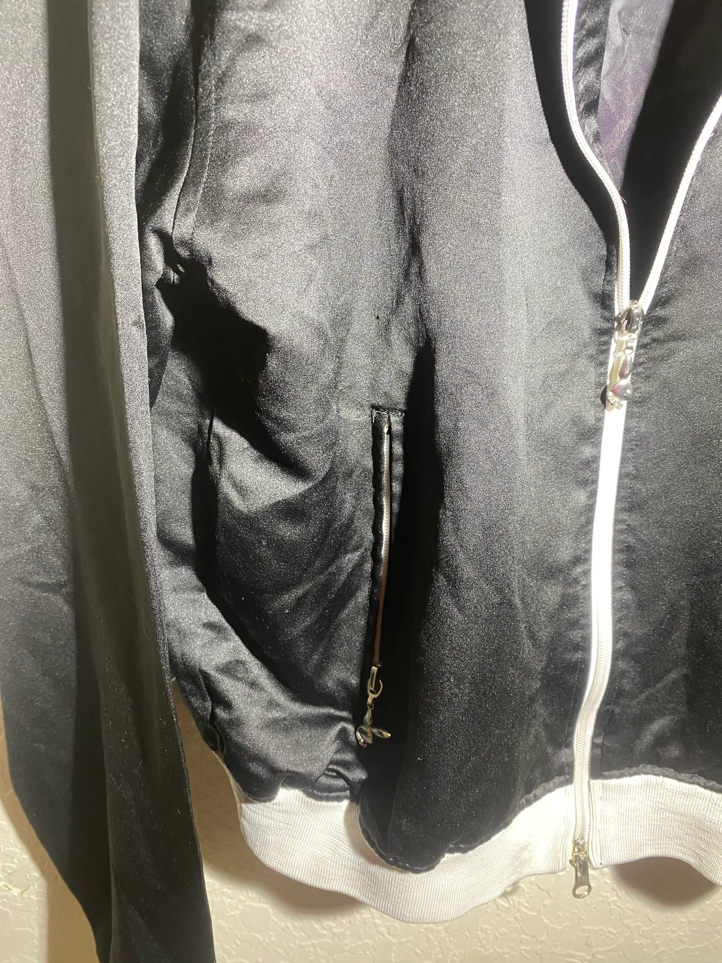 Playboy Vintage  100% Polyester Black & White Bomber Jacket ( L ) - Image 5