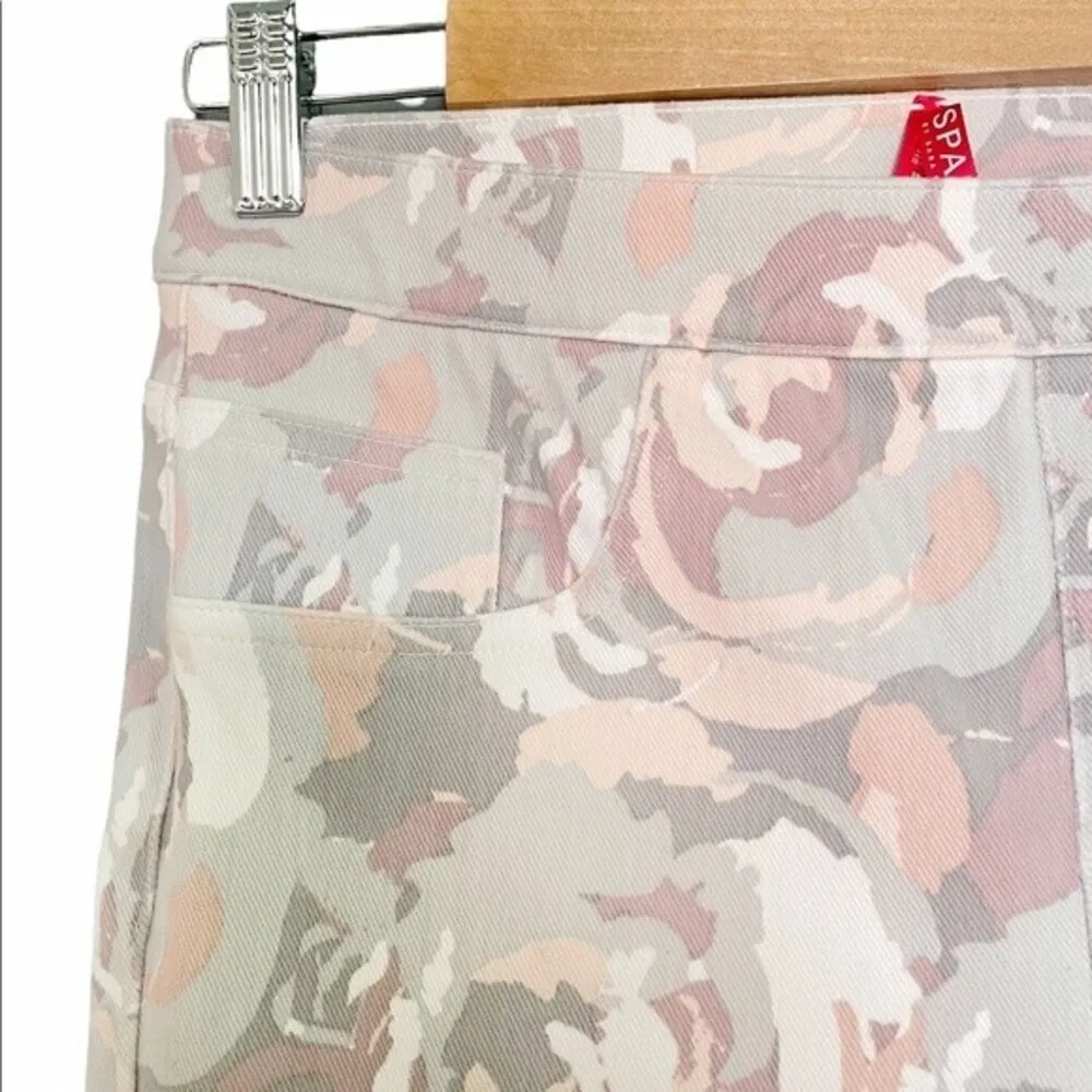 Spanx Jean-ish Floral Skinny Jeans Pink & Gray Shapewear Pant Womens Size Medium - Image 5
