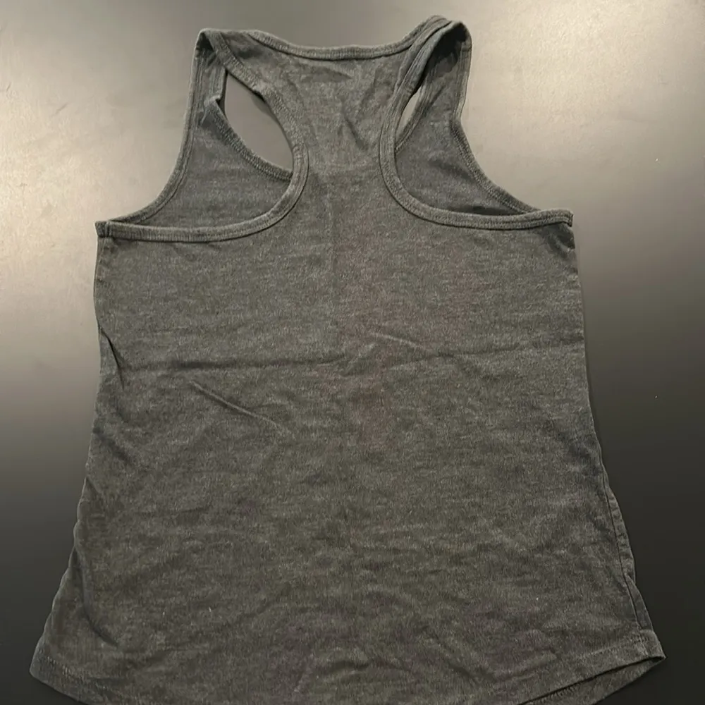 Lipstick & Lunges Muscle Tank Size XS - Image 3