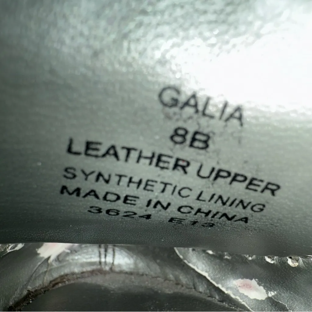 NWOT Lauren Ralph Lauren Metallic Silver Galia Penny Loafers - Image 9