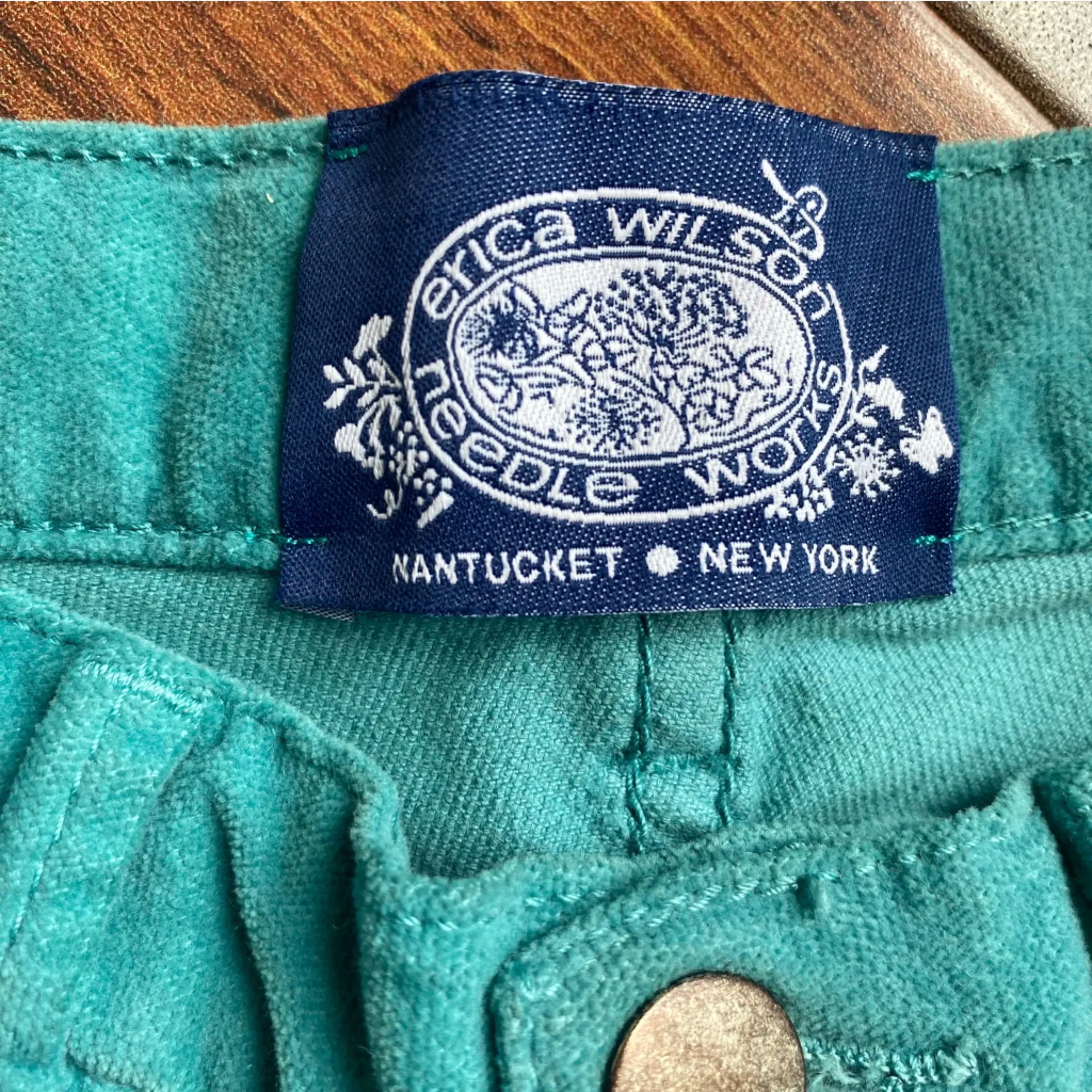 4/$20 Erica Wilson Needle Works Nantucket New York Velour Skinny Pants Blue Size 40 - Image 3