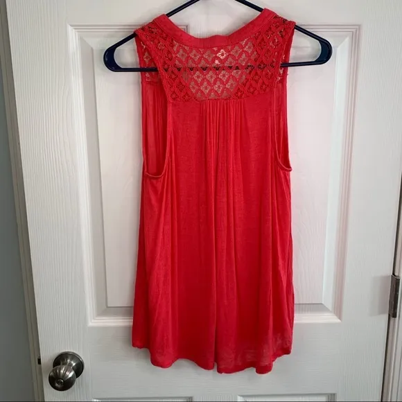 5/$15 - Bozzolo bright red‎ tank top medium - Image 3