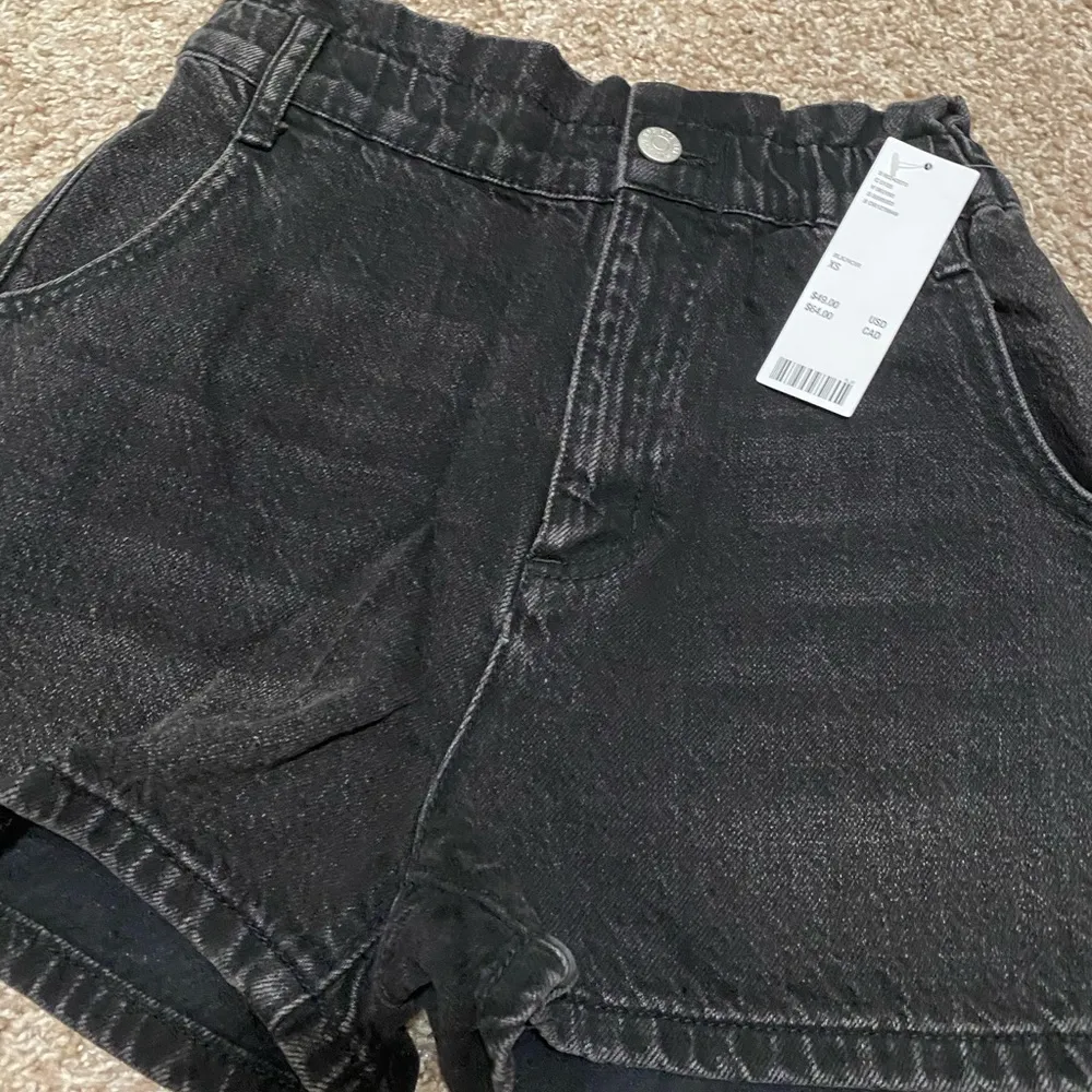 BDG Pull-On High Waisted Mom Short Black Denim NWT Size XS - Image 7