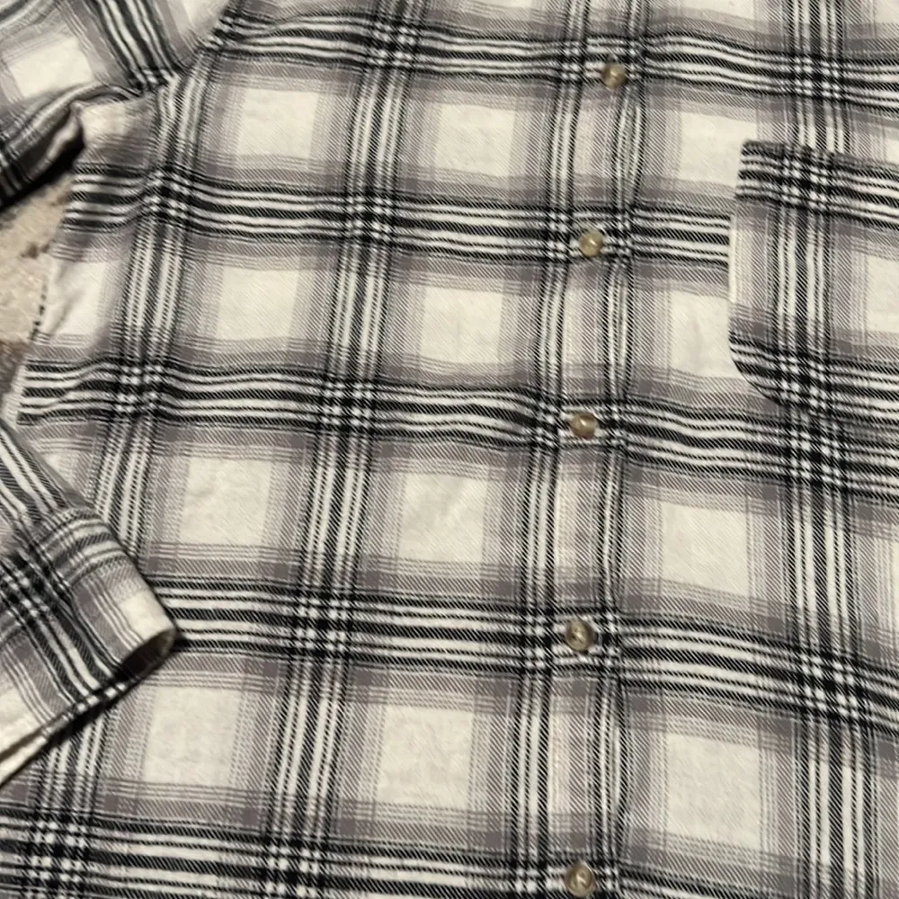 Hollister button up flannel. Black gray and white EUC - Image 2