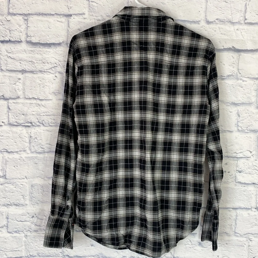 Elizabeth and James black plaid long sleeve button down small - Image 3