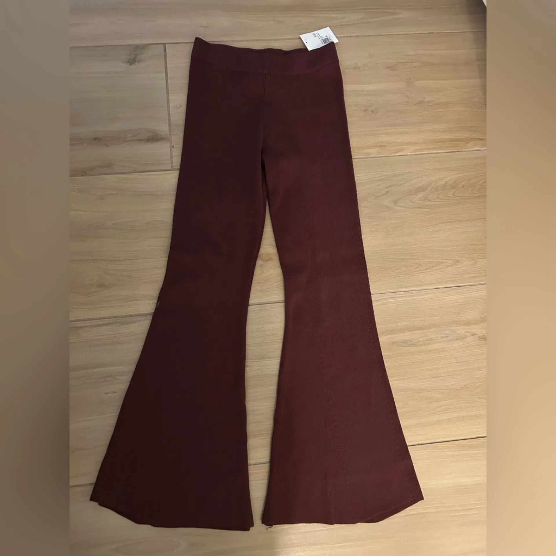 NEW Merlot Forever 21 Women's Sweater-Knit Mid-Rise Flare Pants L - Image 3