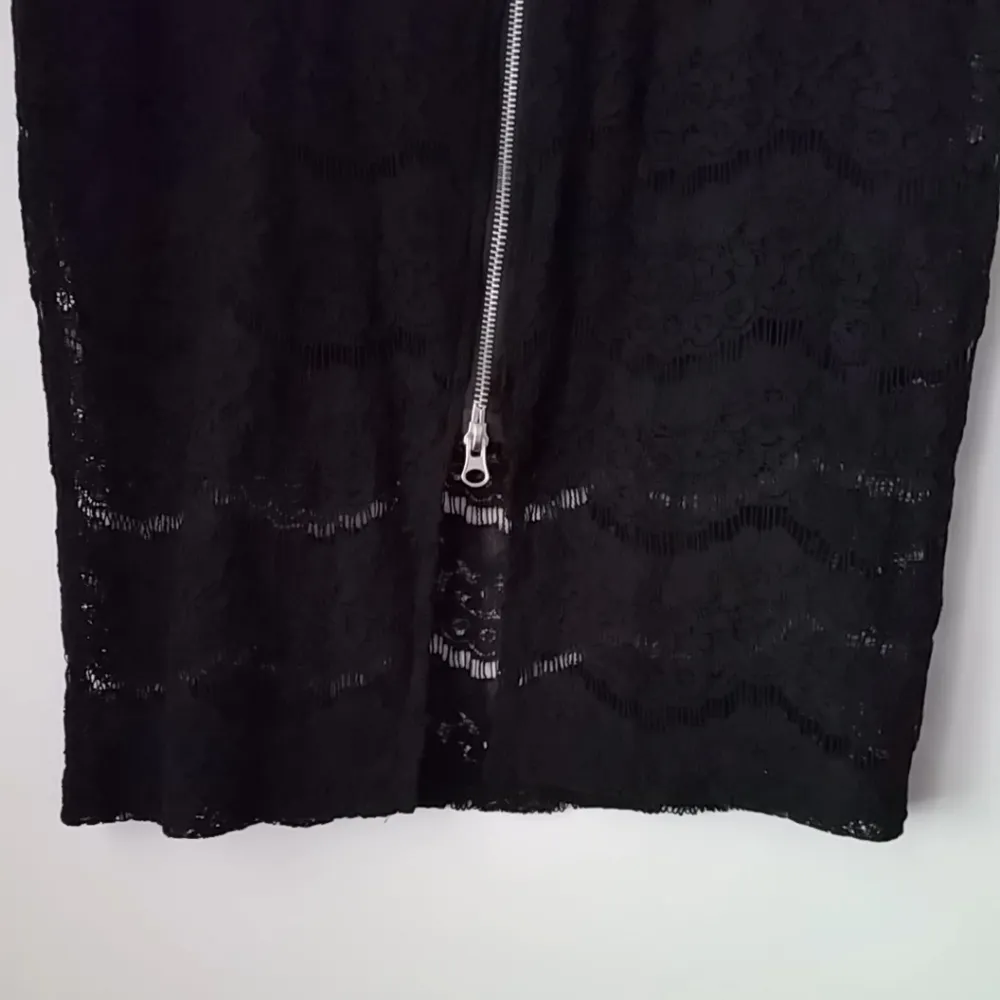 Bongo High Waisted Lace Front Zip Pencil Skirt - Image 9