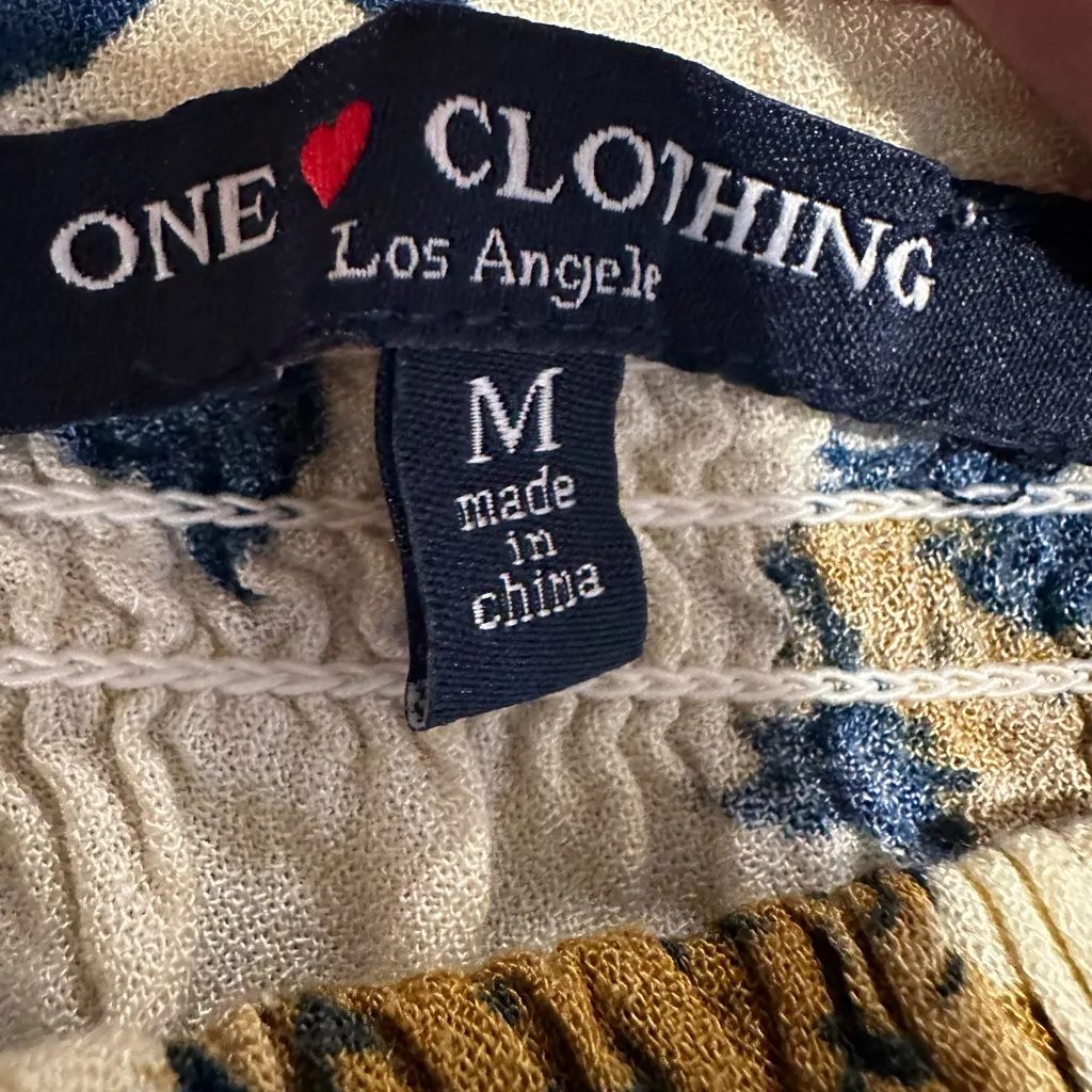 One Love Clothing Sz: M Off Shoulder Top Blouse Floral Tie Sleeves Lightweight. - Image 7