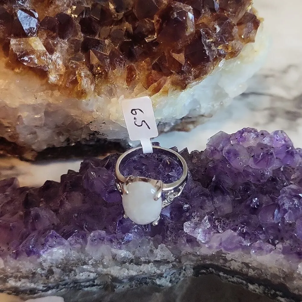 Snow Quartz Gemstone Silver Plated Rings Size 7 Green - Image 11