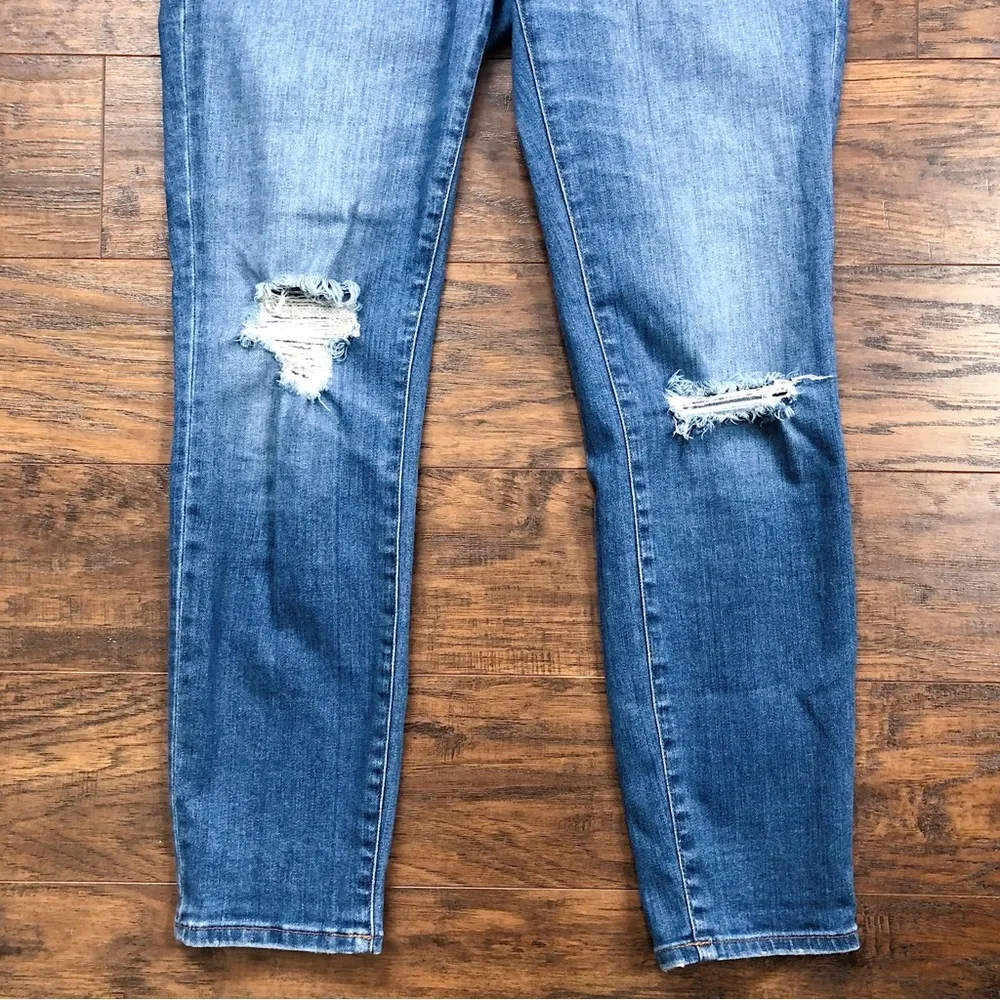 Madewell • 9" Mid-Rise Skinny Crop Jeans Delmar Wash: Eco Edition distressed - Image 10