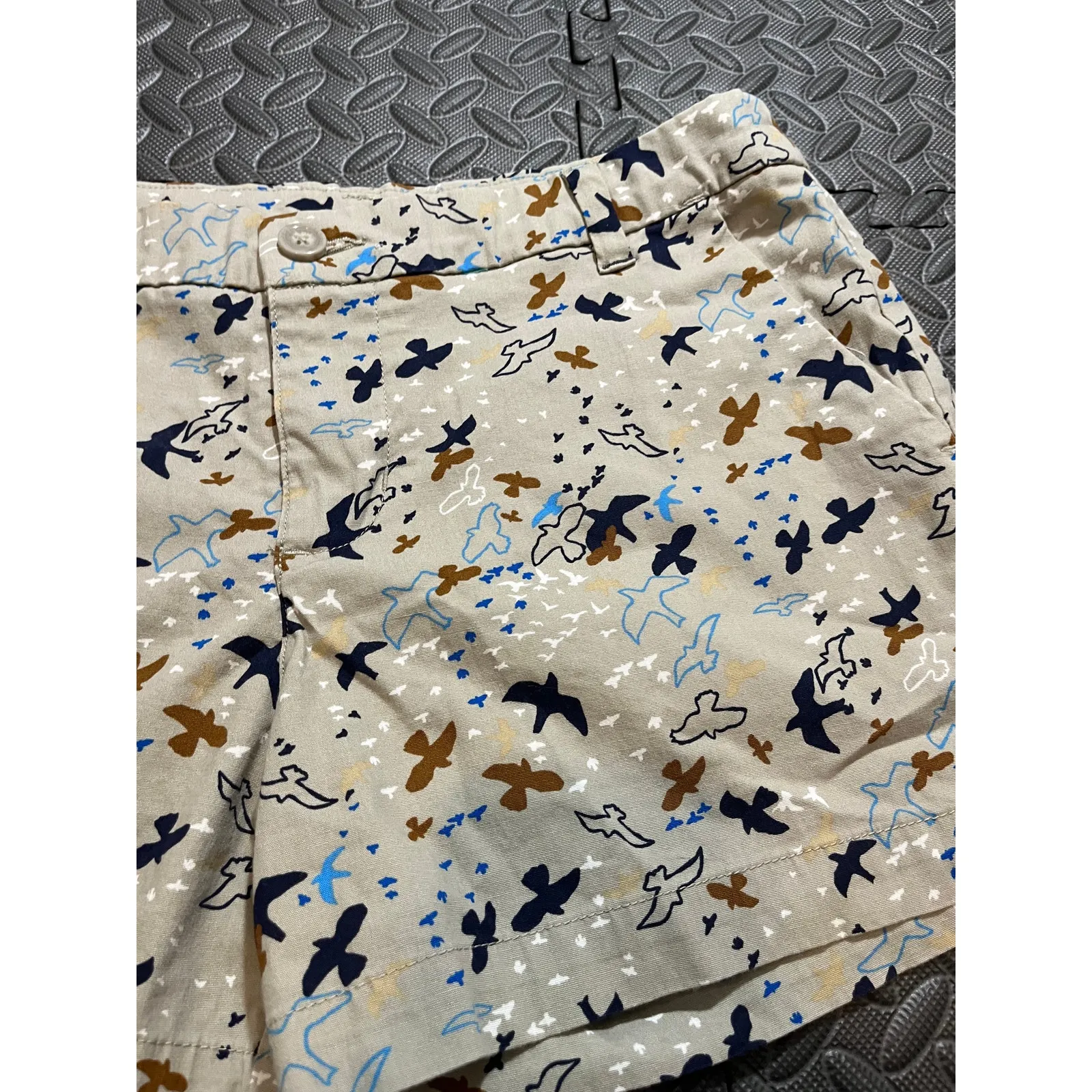 Patagonia Stretch All-Wear‎ Shorts - 4" Wilder: Stone Birds Khaki Shorts Size 8 - Image 2