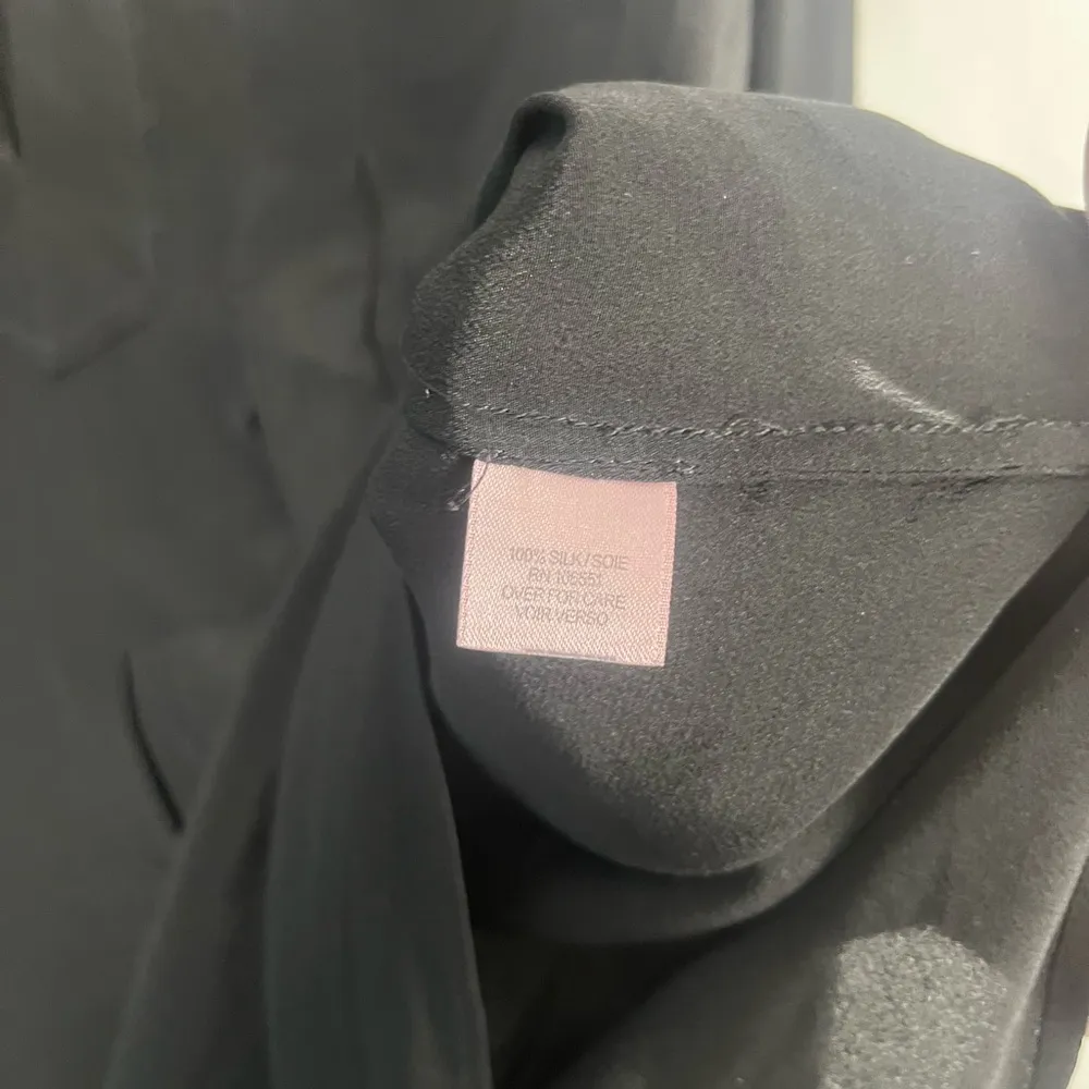 Calypso St Barth solid black 100% silk sheer blouse w/ mini pleats in size small - Image 3