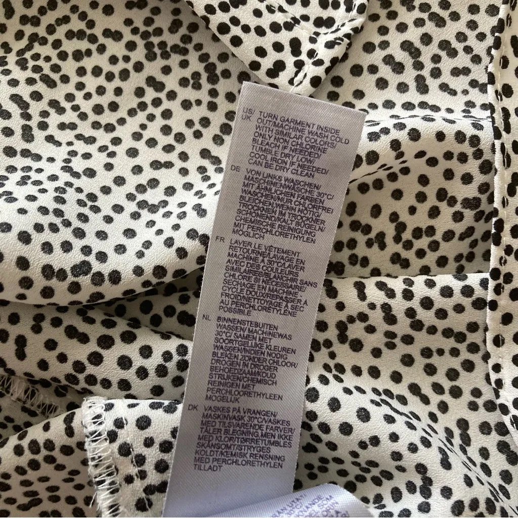 NYDJ Printed Tank Top Button Down Blouse Size Small Flowy Black White EUC - Image 8