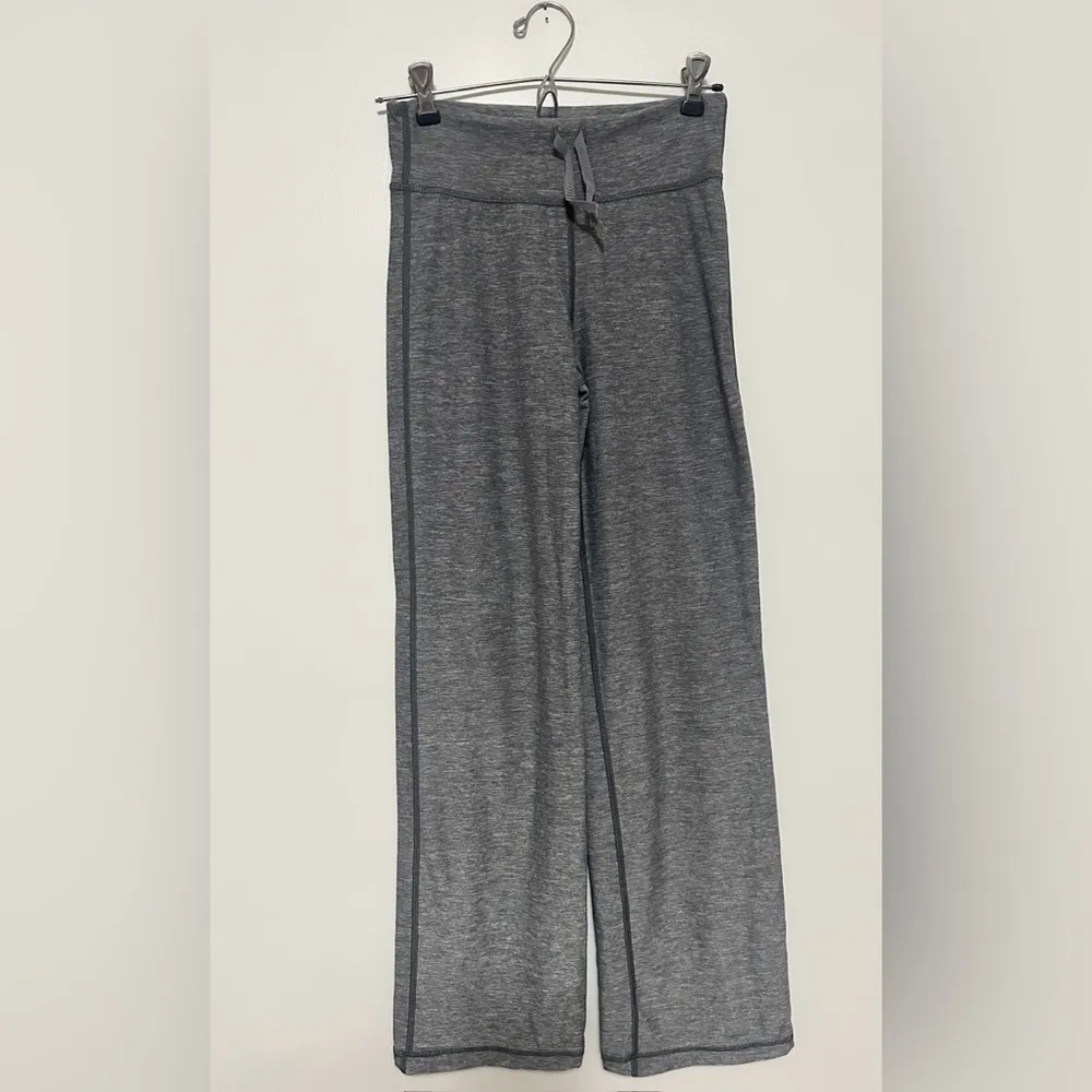Lululemon Relaxed Fit Pant Heathered Slate Small - Image 6