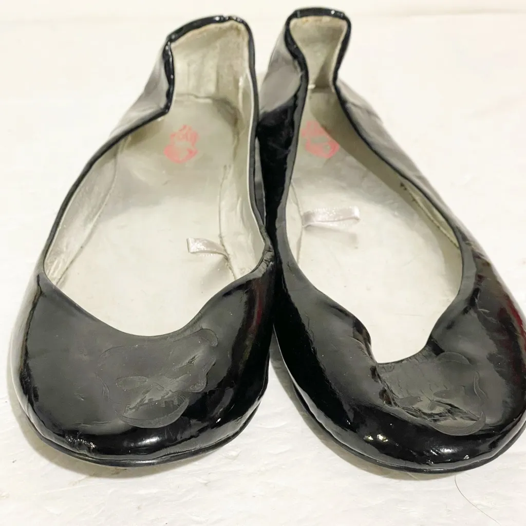 Torrid Size 8 Black Patent Skull Graphic Flat Shoe‎ Round Toe Goth - Image 2