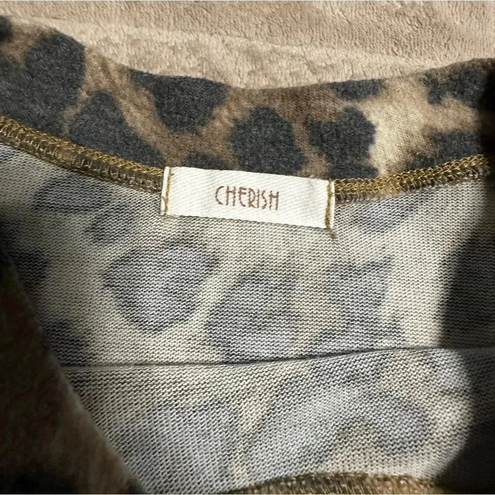 Cherish  Lightweight Leopard Sweater Size Large - Image 5