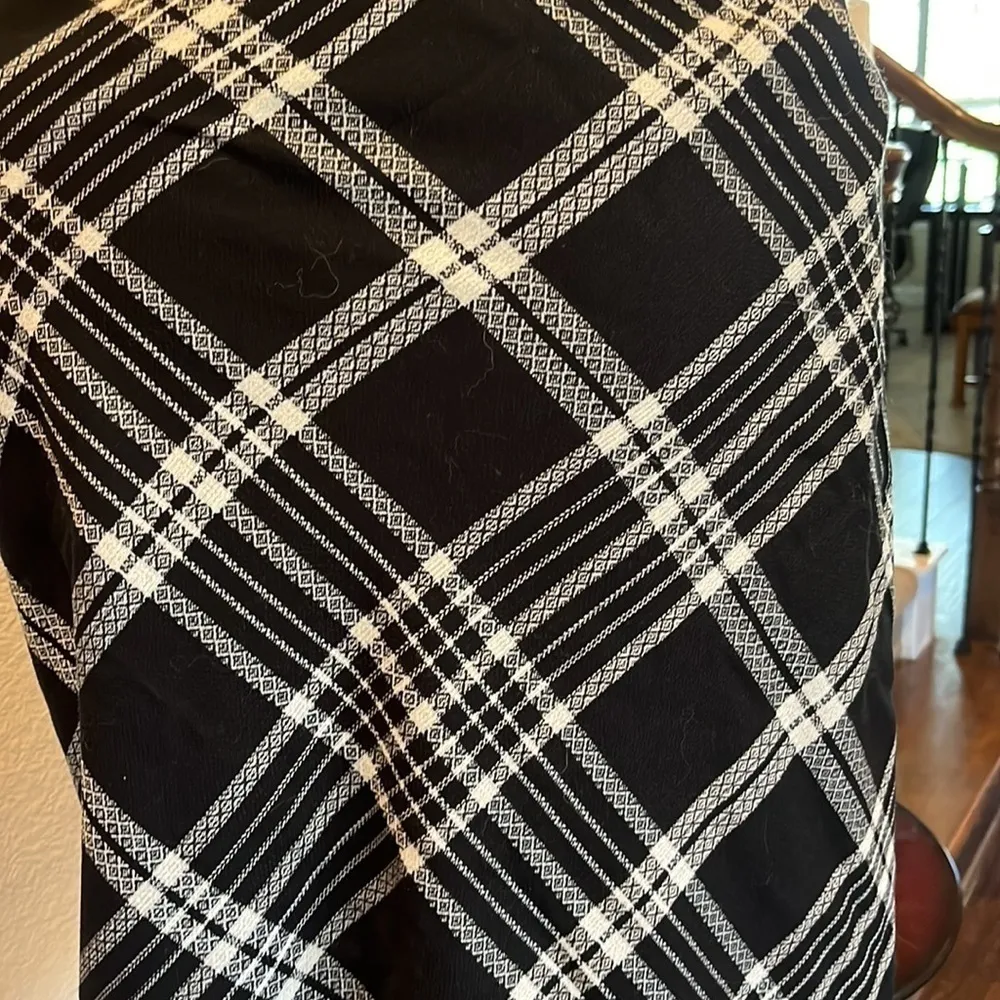 Amanda Smith Black and White Plaid Scarf. 48” x 48” - Image 3