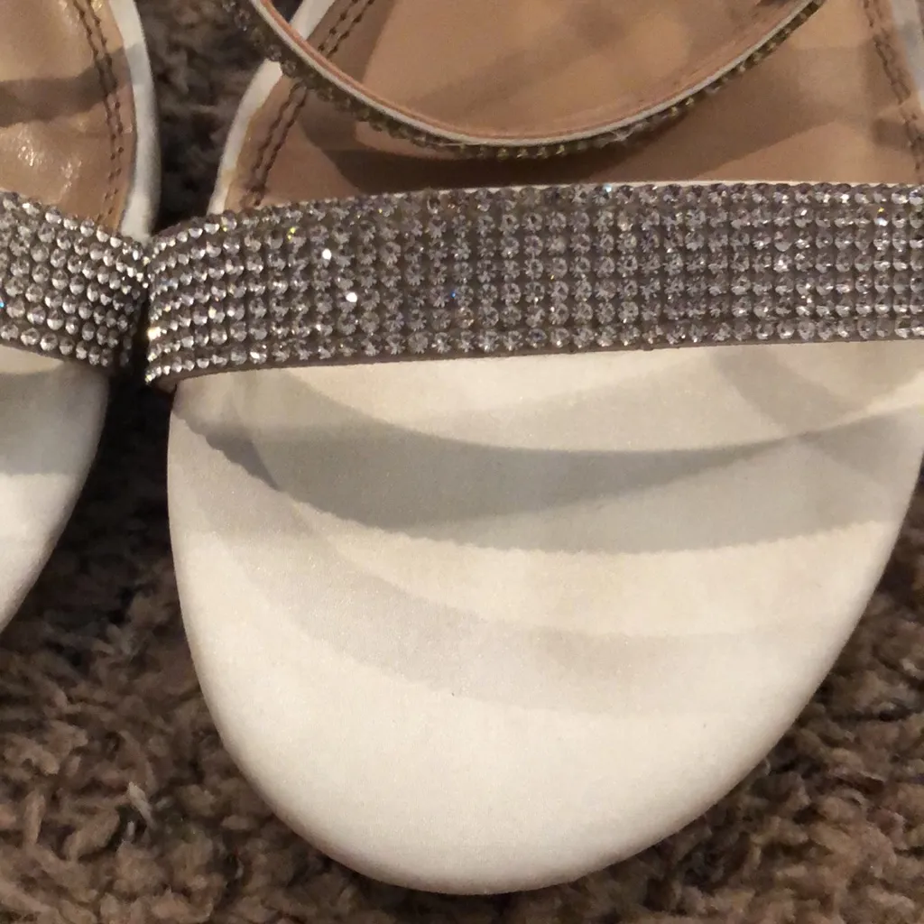 COPY - Steve Madden/David’s Bridal Sparkly Silver & White Wedge Heels⭐️ - Image 5