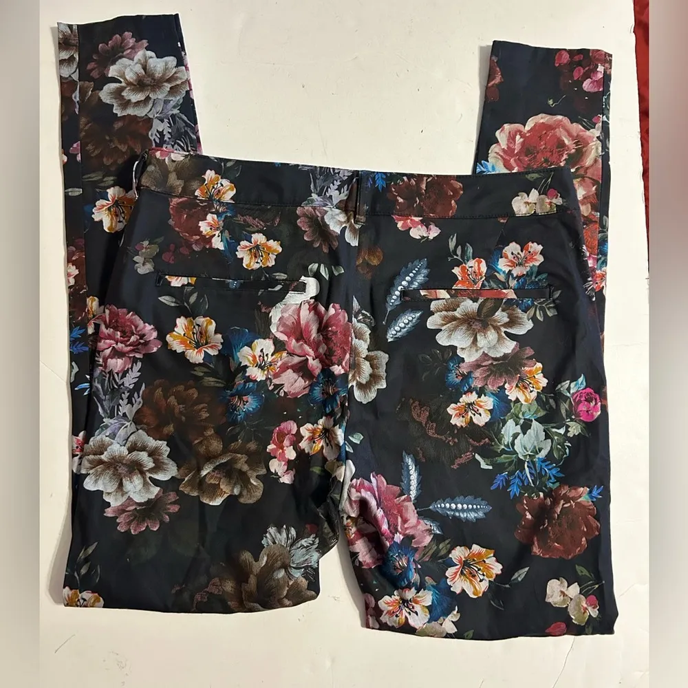 ASOS floral straight leg pants size 31 width 30 length - Image 3