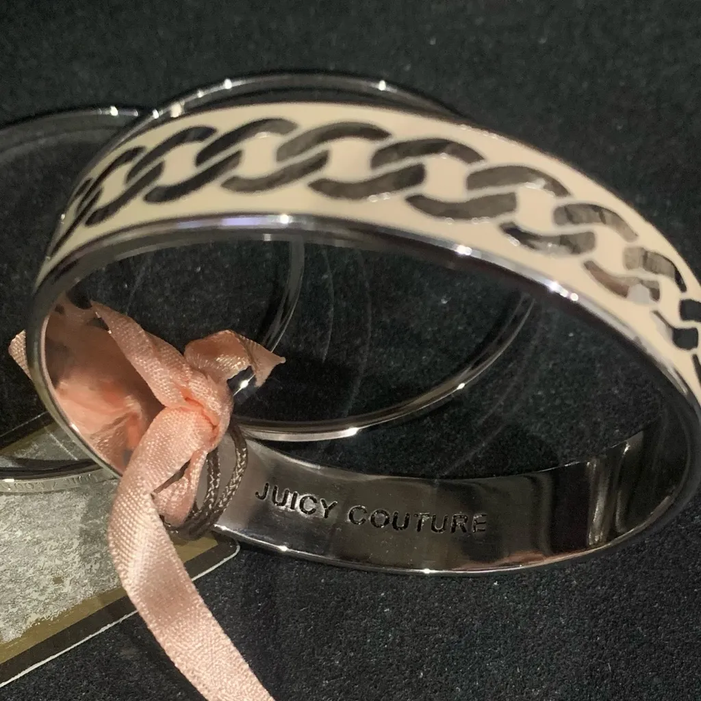 Juicy Couture Pam & Gela White Silver Bangle Bracelet Set Brand New - Image 6