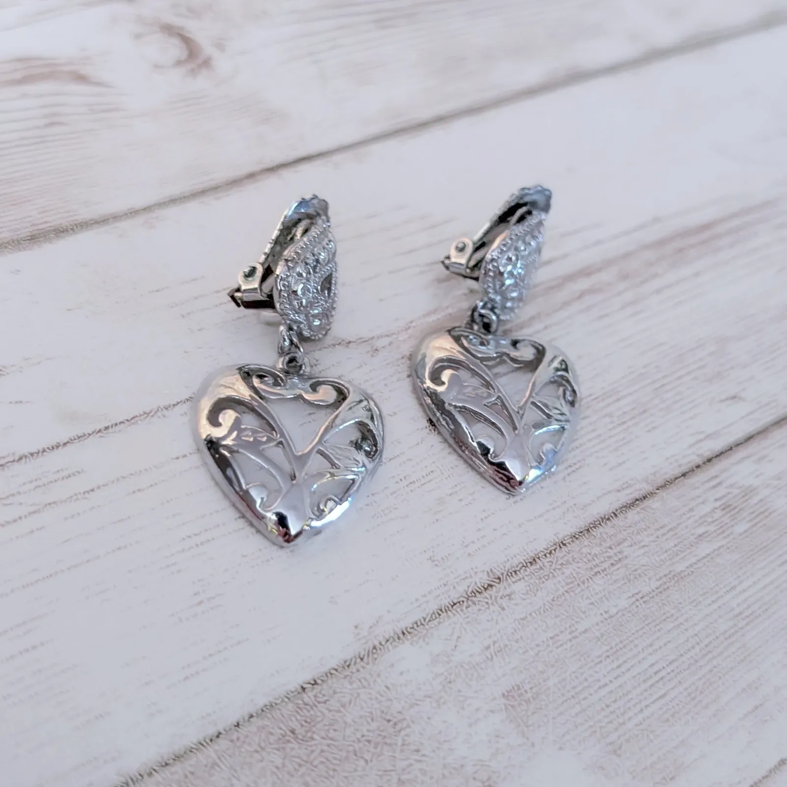 Vintage Clip On Earrings Heart Like Shape Dangle Statement Silver - Image 6