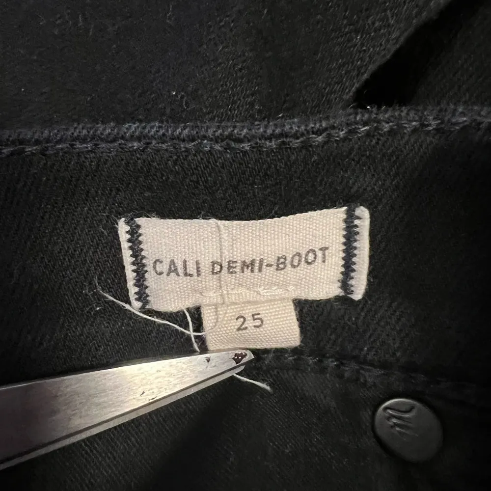 Madewell Black Cali Demi-Boot Jean Size 25 - Image 6
