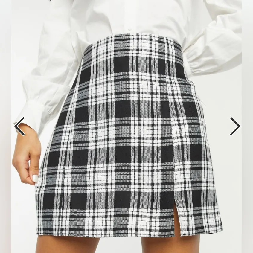 New Look Plaid Mini Skirt. Size 14 - Image 2