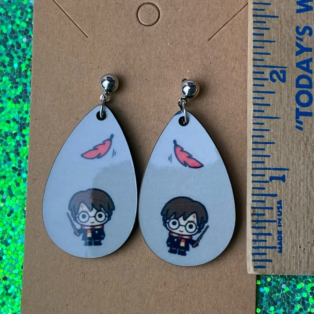 Harry Potter  Dangle Pierced Earrings, New - Image 3