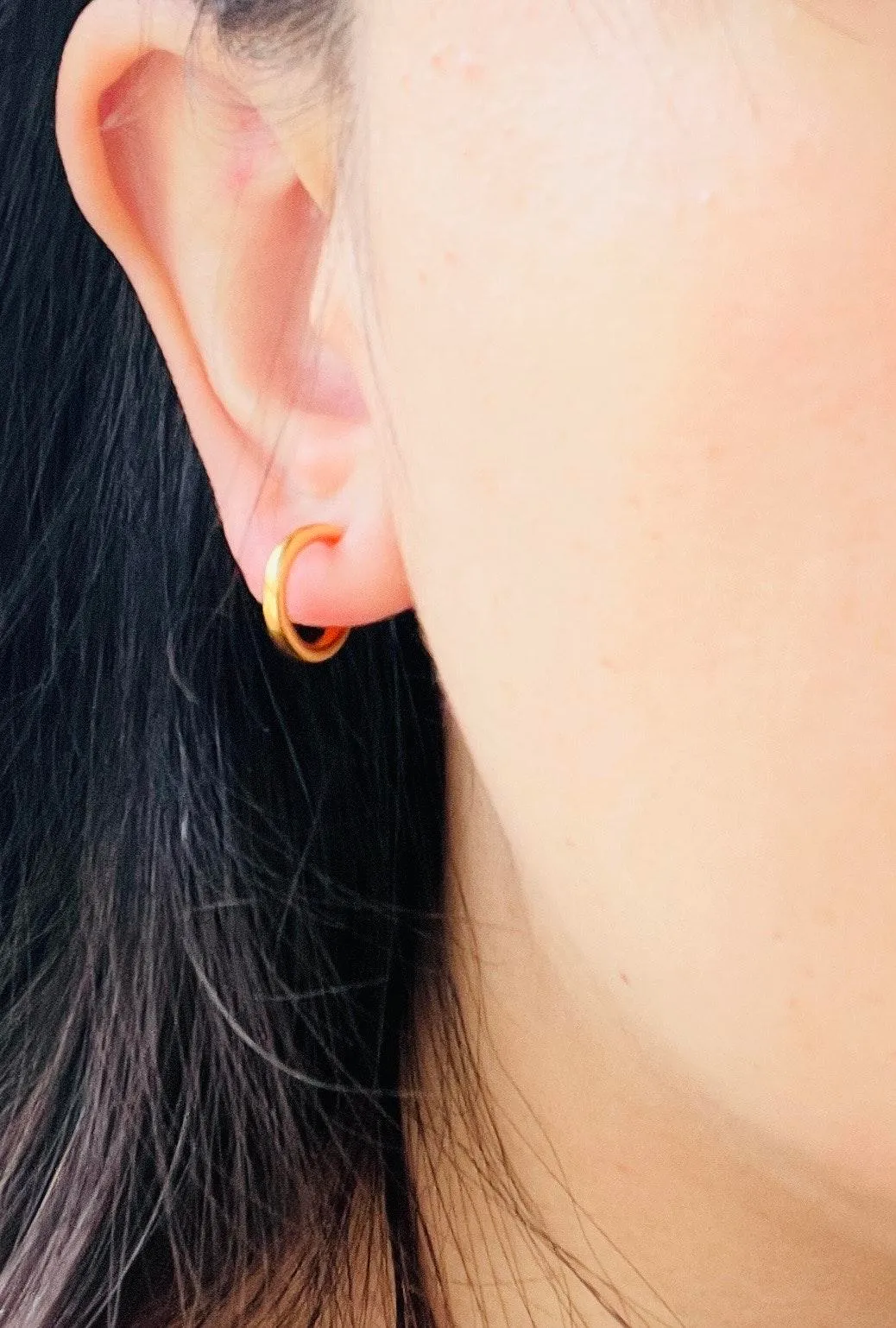 2 pieces C hoop earring/ mismatch earring - Image 5