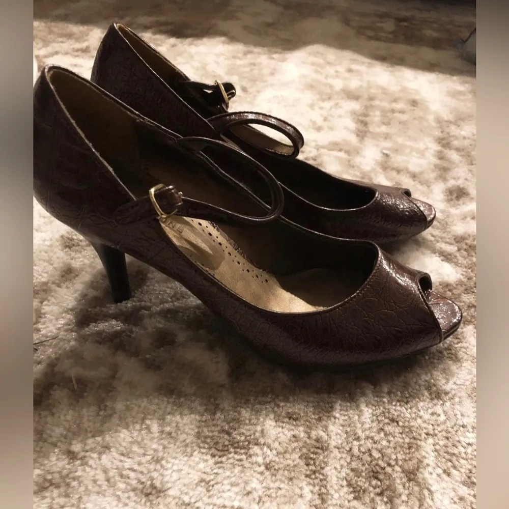 Predictions Women’s brown snakeskin patterned heels - Image 2