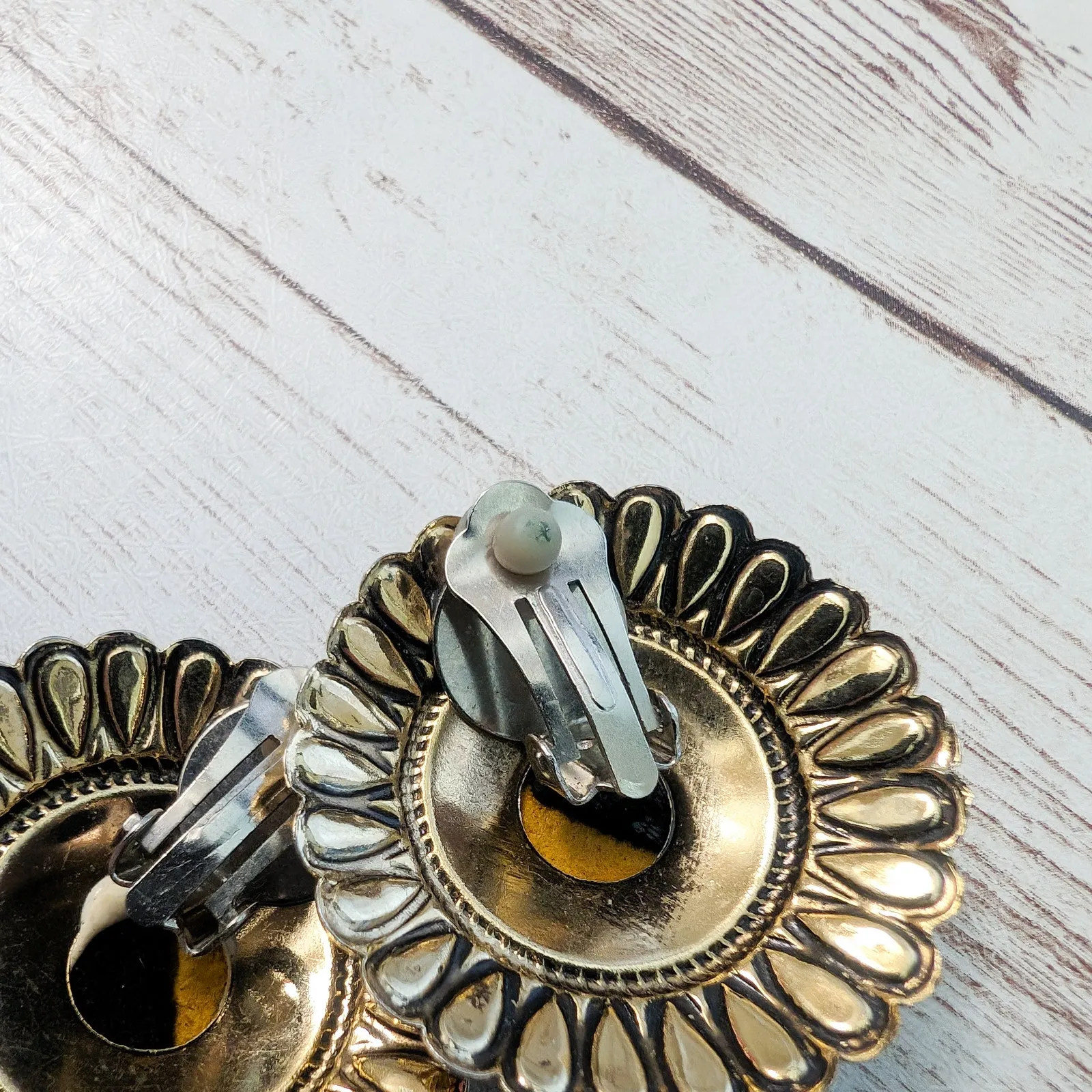 Vintage Clip On Earrings Black and Brass Tones Large - Image 13