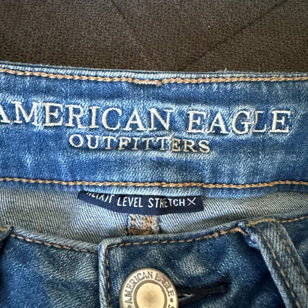 NWOT American Eagle Next Level Stretch Distressed Denim Skirt: Size 6 - Image 10