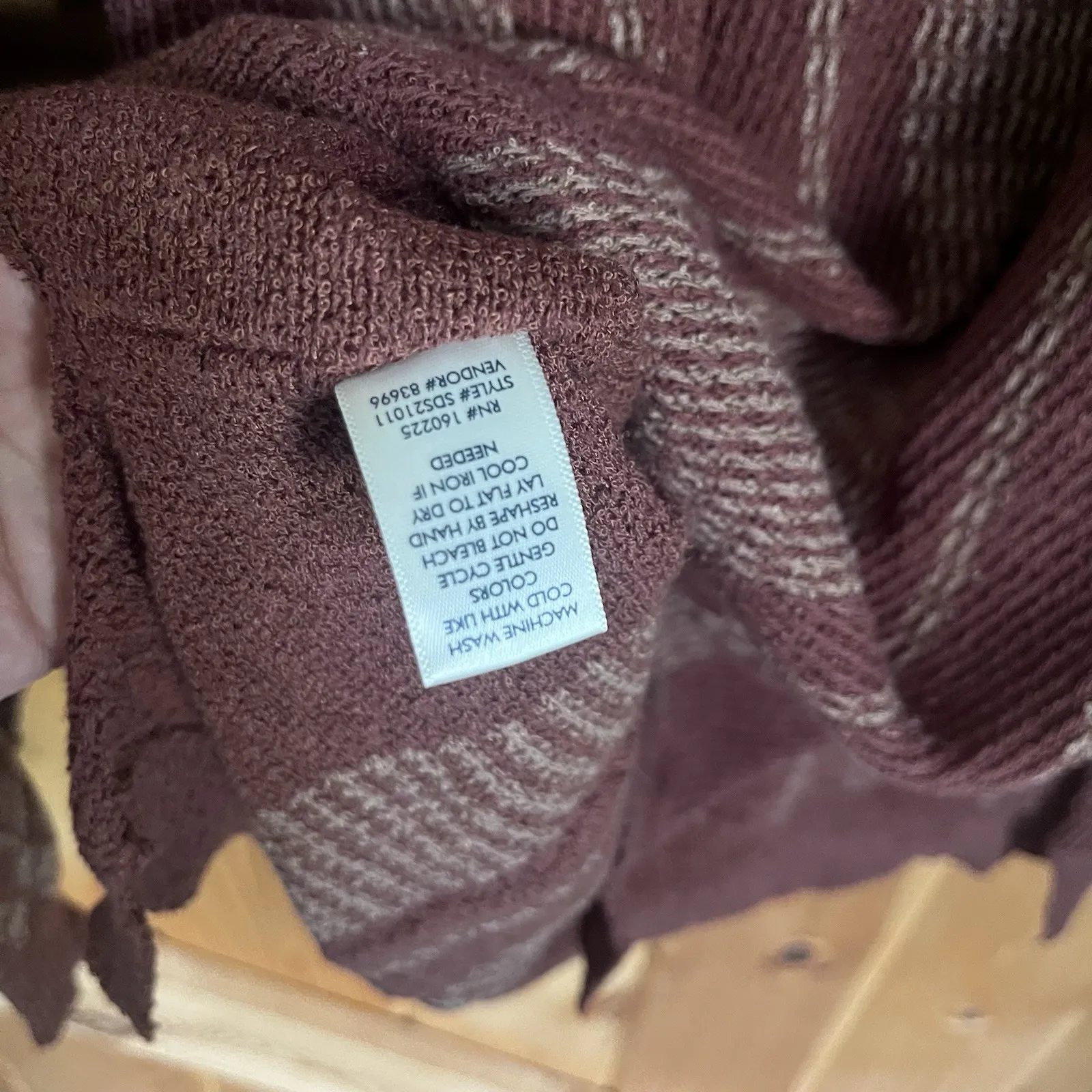 BKE Womans Large Root Beer Jacquard Hooded Pullover Sweater Oversized Open Weave - Image 9