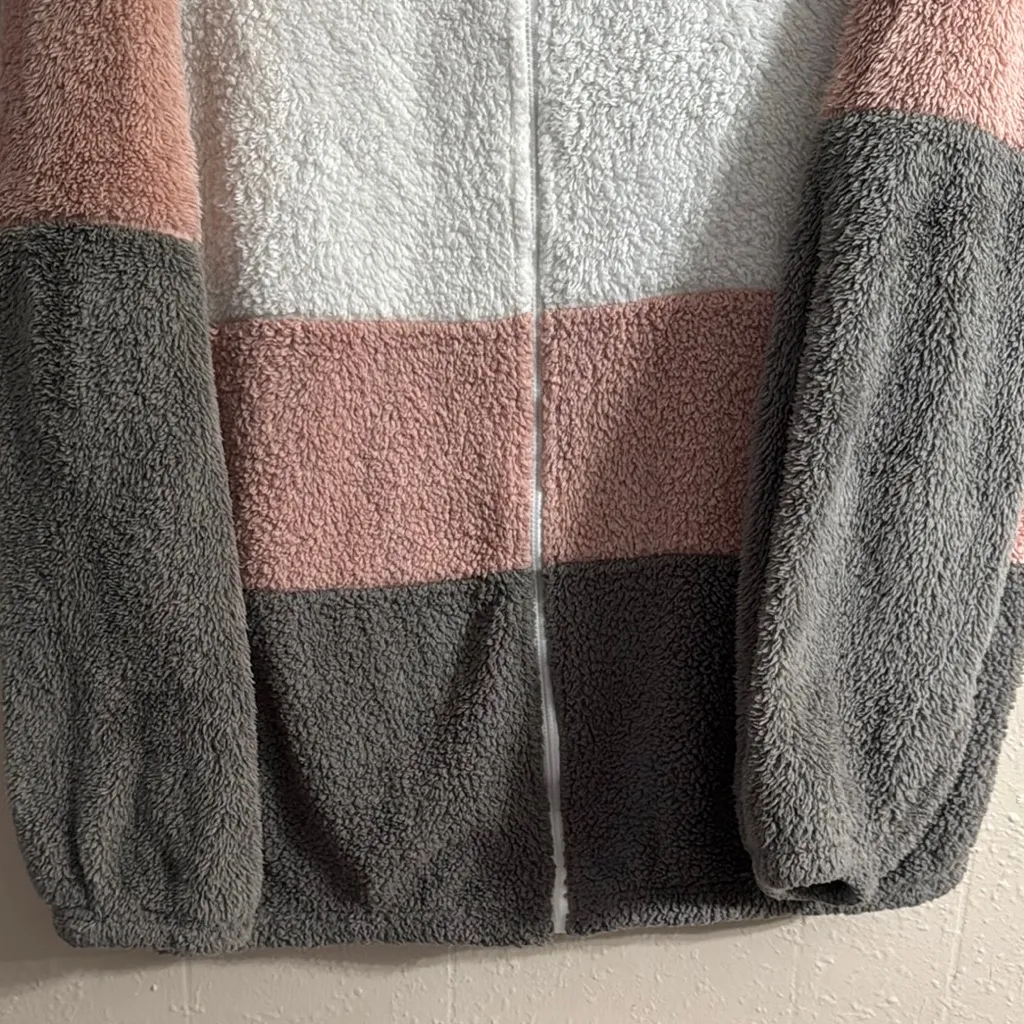 Colorblock Fleece Women Sweater - Image 3