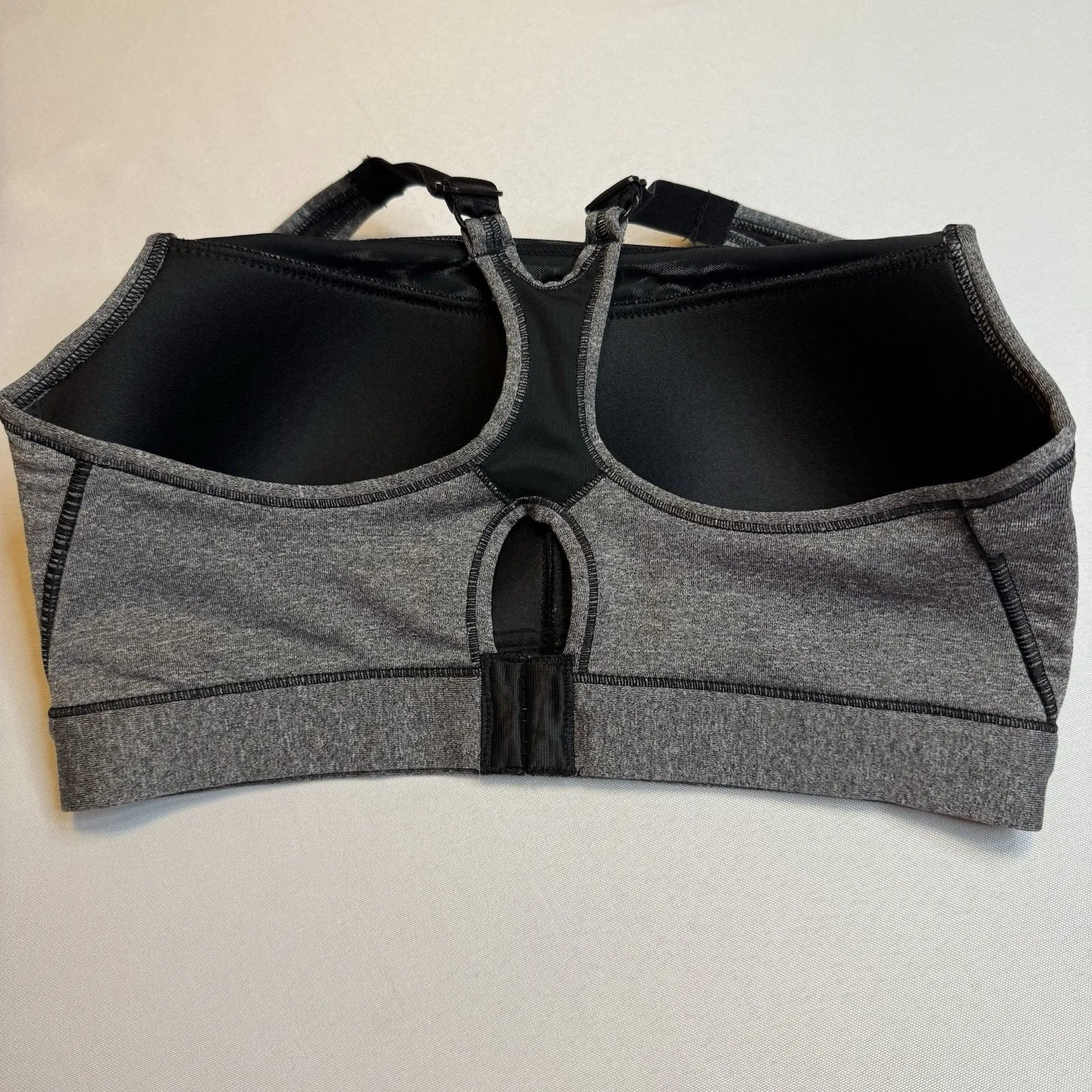 Champion‎ Sports Bra Gray and Black Sz 34DD Gym Workout Med Support Compression - Image 3