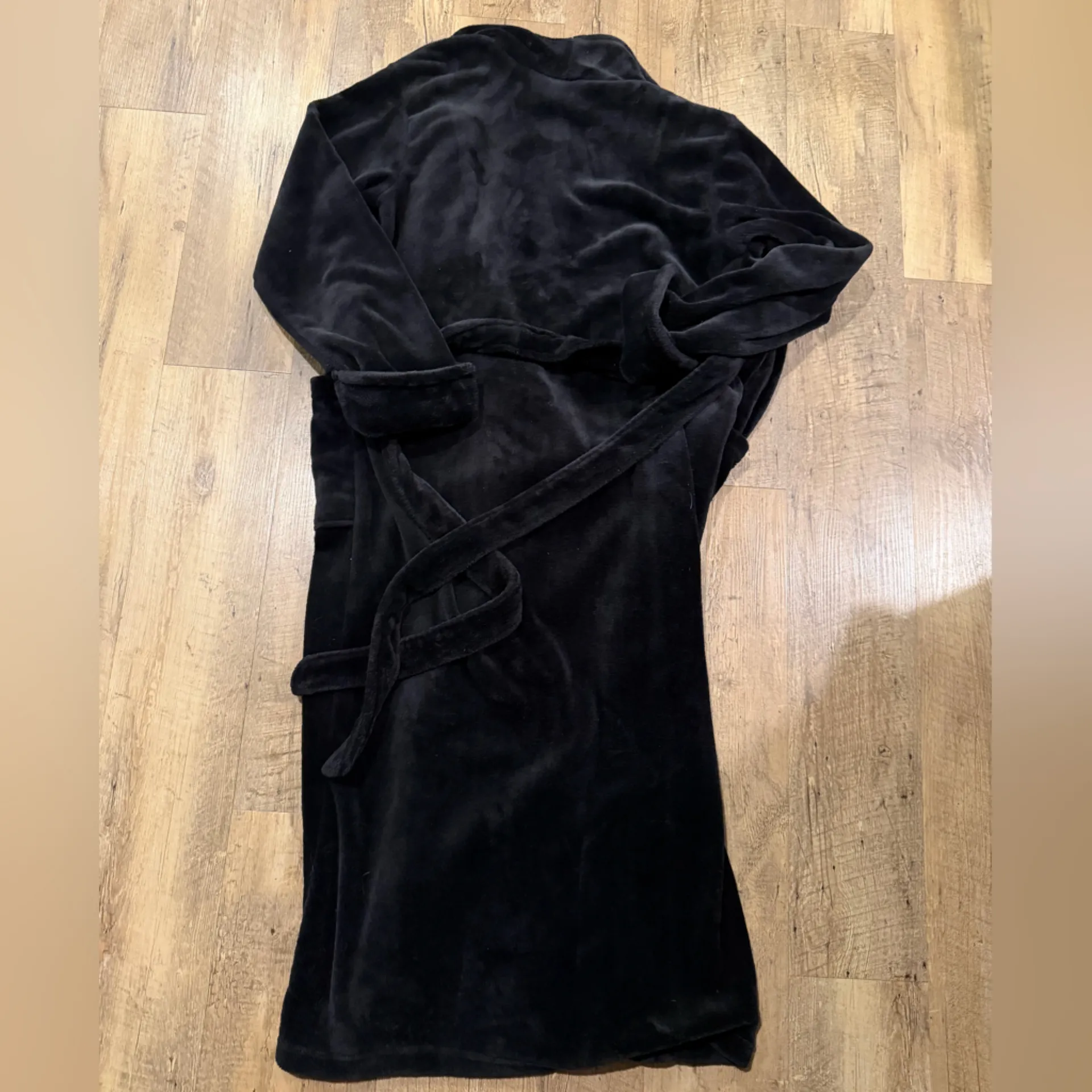 SOMA Embraceable Plush Long Robe Black S/M - Image 4